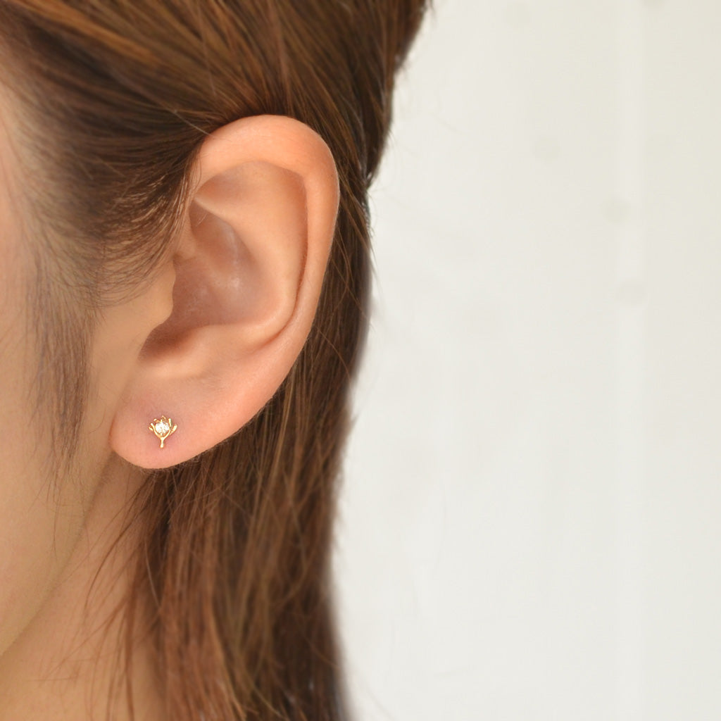 幸せを運ぶもの・ダイヤモンドピアス・綿毛【K10YG】21W – sowi