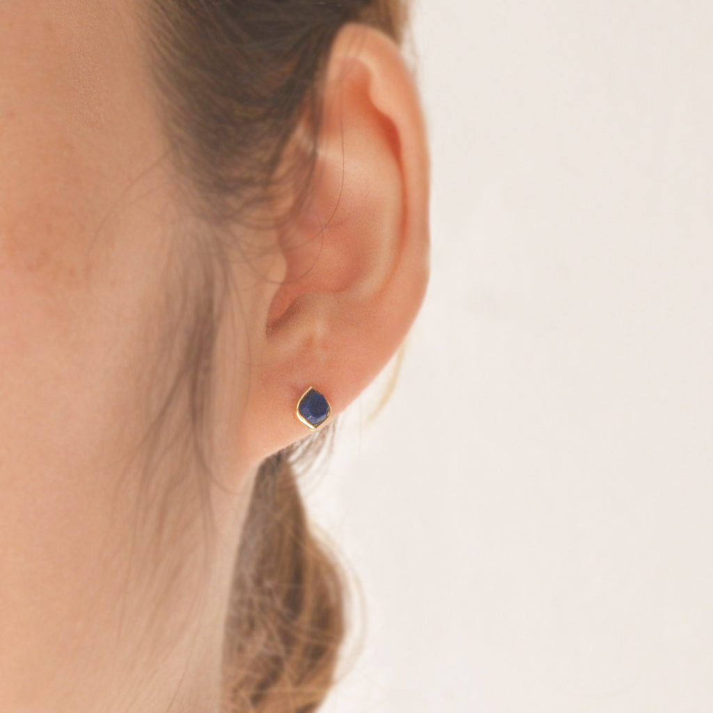 【各種クーポン・ポイントのご利用不可】サハラ　ラピスラズリ　ピアス　22SS