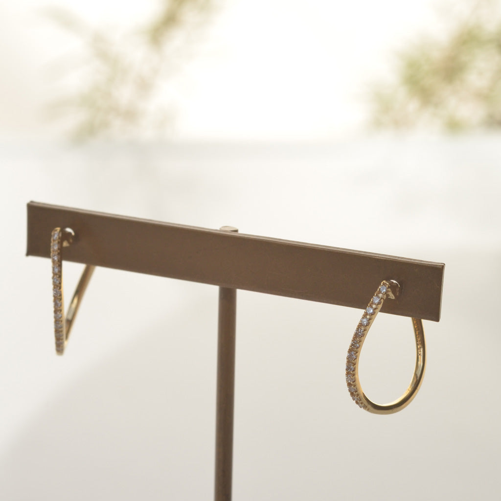 マイクロセッティング・ツイストフープピアス【K18YG】 – sowi