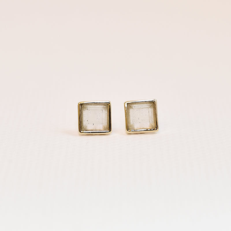 スクエア・ミルキーアクアマリン・ピアス【K10YG】20SP