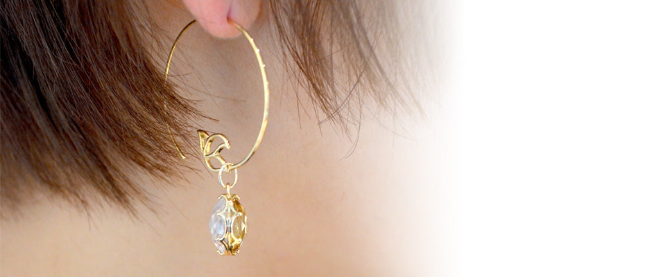 【各種クーポン・ポイントのご利用不可】たまころ・リバーシブルチャーム・ラヴェンダークォーツ×シャンパンクォーツ【K10YG】